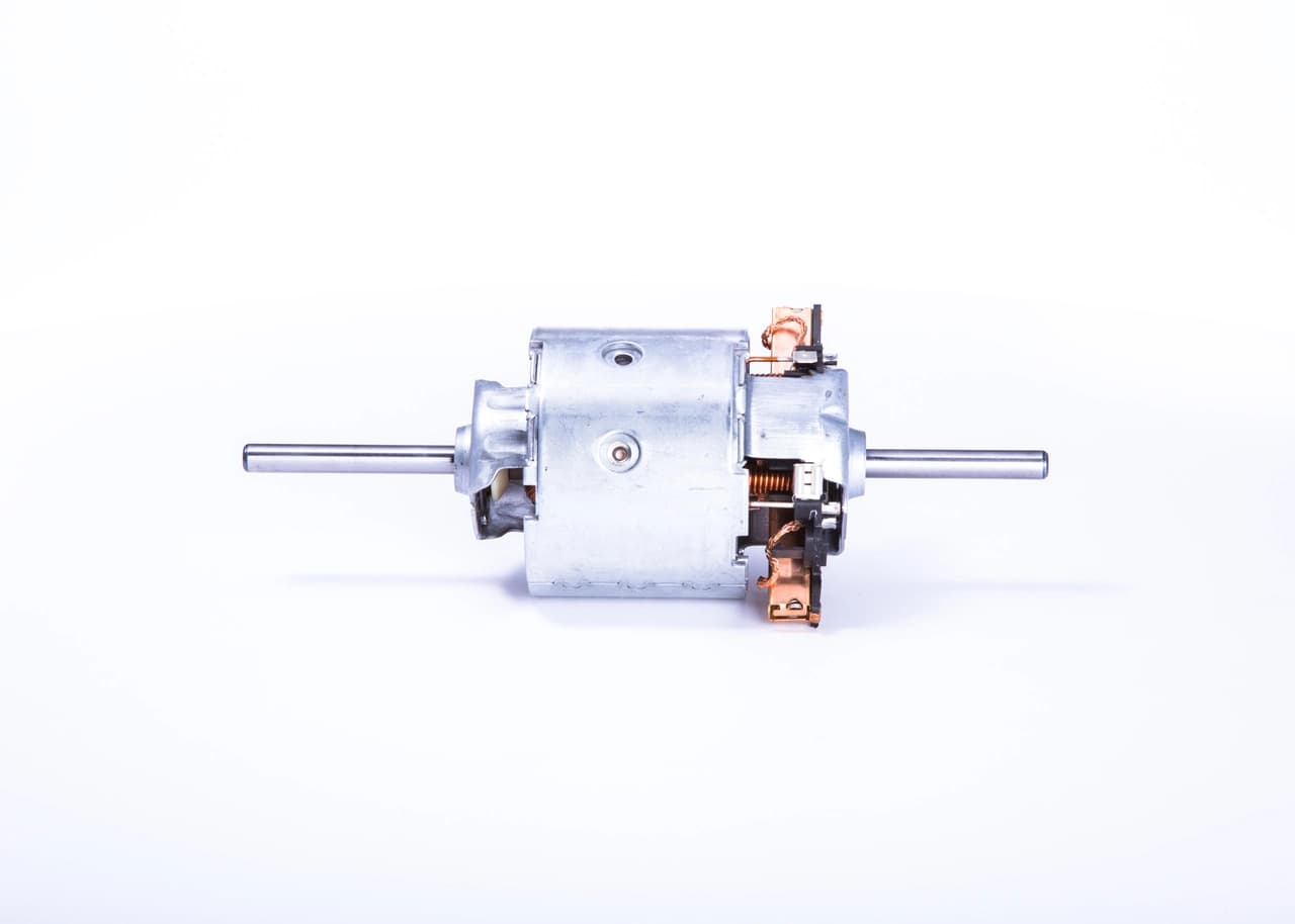 Moteur électrique, pulseur d'air habitacle